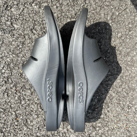 Oofos OOahh Slide Sandal Recovery Padded Shoe Black Size Men's 9 Women's 11 US - Picture 3 of 5